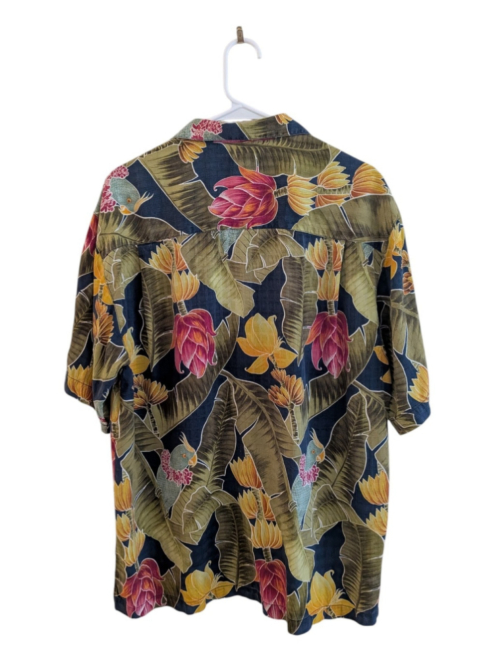 Tommy Bahama Men’s M 100% Silk Parrot Floral Hawaiian Camp Shirt Tropical - Picture 3 of 5
